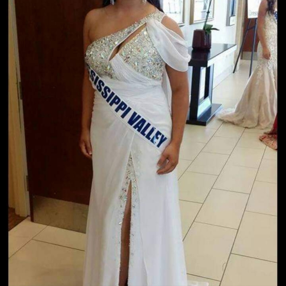 Tony Bowls gown
